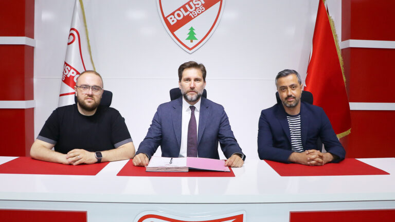 Teknik Direktör Turgay Altay ile iki yıllık sözleşme imzaladık