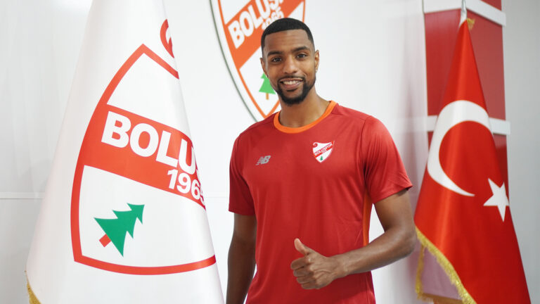 Adel Bettaieb ile iki yıllık sözleşme imzaladık
