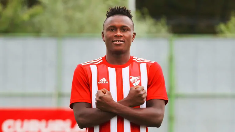 Naby Youssouf Oulare ile 5 yıllık sözleşme imzalandı