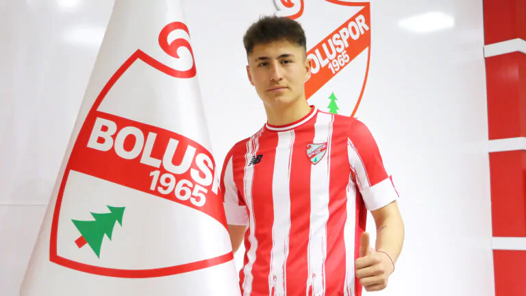 Tolunay Artuç’ın sözleşmesi uzatıldı